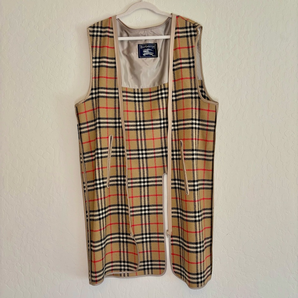 Burberry Beige Trench Coat - Picture 4 of 11